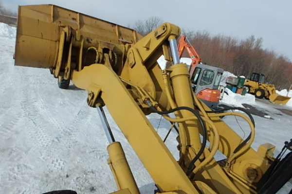 ขายรถตัก TCM 835-2 ขายรถตัก TCM 835-2