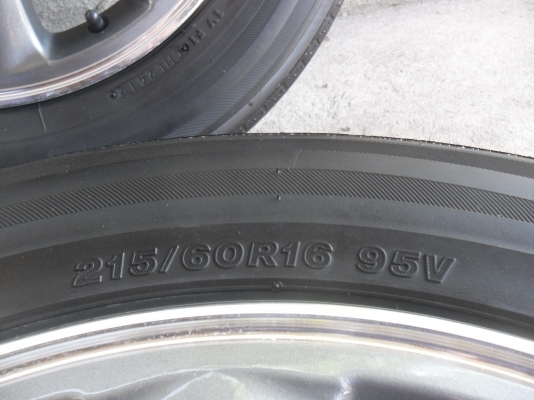 ล้อแม็ก 16นิ้ว 5รู โตโยต้า แคมรี่ พร้อมยาง สวยๆ 4 ล้อ ราคา 6000 บาท