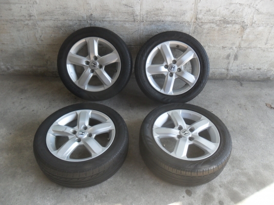 ล้อแม็ก 15นิ้ว 4รู100 ฮอนด้า พร้อมยาง สวยๆ 4 ล้อ ราคา 4900 บาท