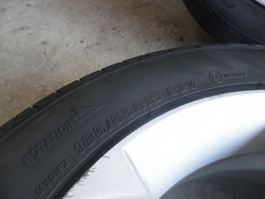 ล้อแม็ก 15นิ้ว 4รู100 ฮอนด้า พร้อมยาง สวยๆ 4 ล้อ ราคา 4900 บาท