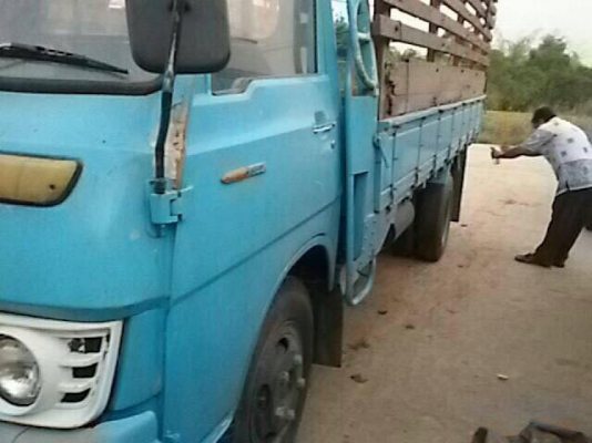 6 ล้อกระบะรั้ว 100 แรง ISUZU KS21-7734377 ปี 2522 เดรื่องดี คัสซีสวยใช้ได้้ รถพร้อมใช้