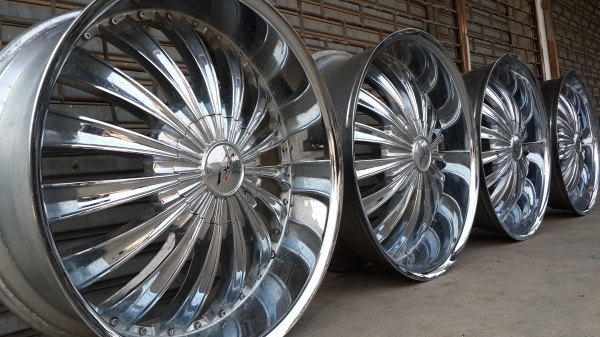 ขอบ 24 6รู โครเมี่ยม แม็กเปล่าไม่มียาง