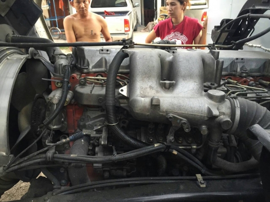 ขาย Isuzu deca Euro2 ปี47 ตู้10บาน โทร 0872508883