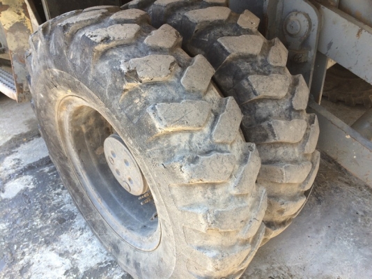 รถขุดล้อยาง Furukawa W725LSN รถนอกขายถูกมาก แค่ 800,000 บาท ด่วนครับ