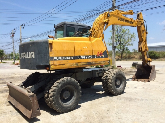 รถขุดล้อยาง Furukawa W725LSN รถนอกขายถูกมาก แค่ 800,000 บาท ด่วนครับ