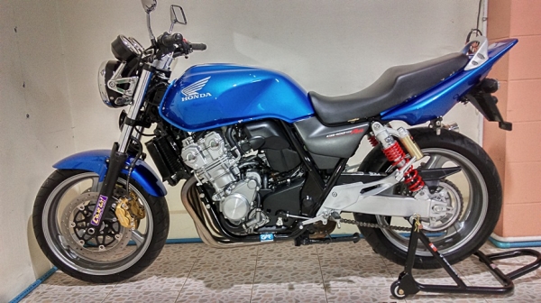 ขาย Honda Cb400 V-tech4 Revo ปี2008 เดิมๆสวยๆครับ ขาย Honda Cb400 V-tech4 Revo ปี2008 เดิมๆสวยๆครับ