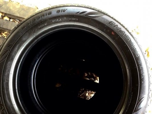 ขายยาง 205/55/16 ปี14