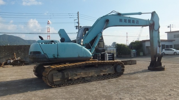 รถขุดแบบดูดเหล็ก KOBELCO SK220 นำเข้าจากญี่ปุ่น รถขุดแบบดูดเหล็ก KOBELCO SK220 นำเข้าจากญี่ปุ่น