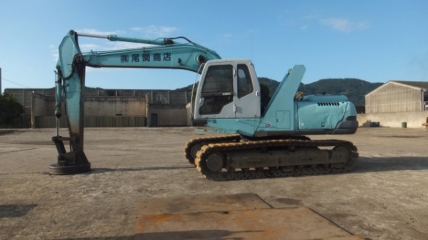รถขุดแบบดูดเหล็ก KOBELCO SK220 นำเข้าจากญี่ปุ่น