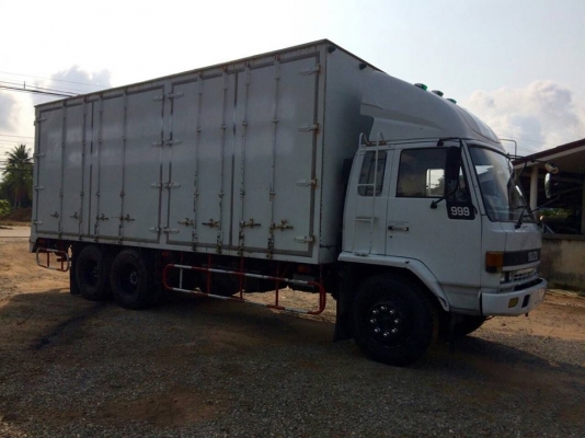 ขาย10ล้อ1เพลา ISUZU ROCKY 175แรง เครื่องดี แคชซีสวย ยาว7.20เมตร พ.เพาเวอร์ เบรกทิฟฟี่ ภายในสวย แอร์เย็น ตู้แห้ง10บาน สภาพพร้อมใช้งาน เอกสารพร้อมโอน สนใจโทร 090-8588220คุณนะ 093-3258446คุณบิว ID:narong498 หรือ www.truck.in.th/498 หรือเพจFacebook ณรงค์ ซื้อ