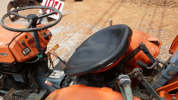 ขายด่วนรถไถkubota B6000  4&times;4 พร้อมโรตารี่