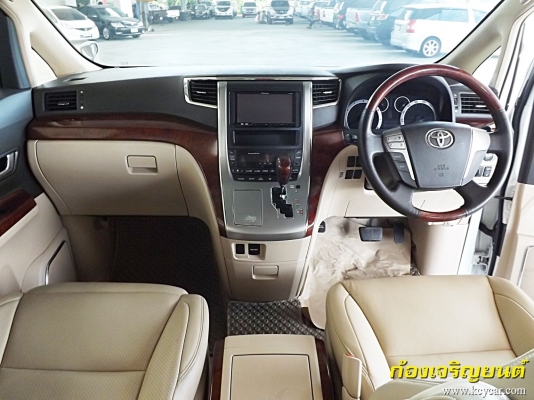 TOYOTA VELLFIRE 2.4 AT ปี 2011