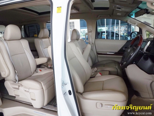 TOYOTA VELLFIRE 2.4 AT ปี 2011
