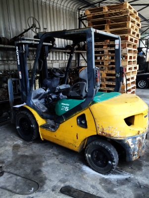 ขายถูกๆ KOMATSU FG25-16 สนใจติดต่อ083-062-0223