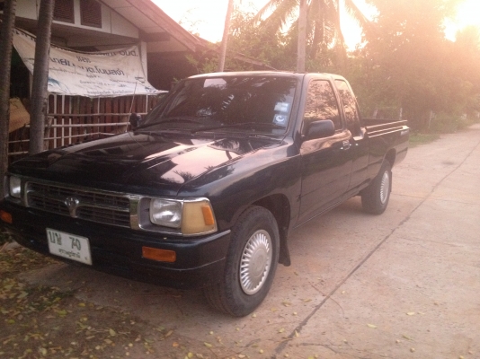 ขายรถกระบะ  toyota    2.5    ปี  37  สภาพพร้อมใช้  แอร์หนาว