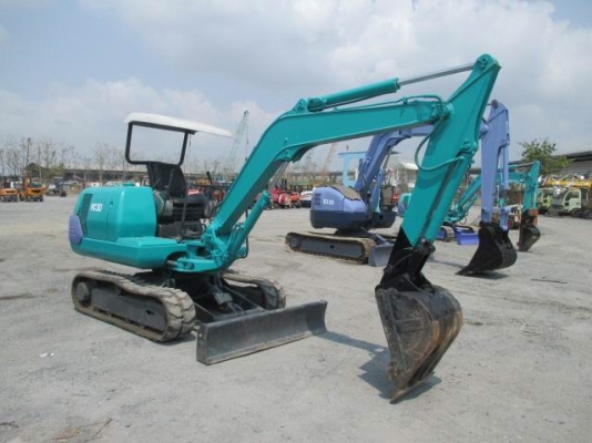 ขายKomatsu. Pc30-7.  เก่านอกสภาพดี พร้อมใช้งาน มีเอกสารแจ้งจำหน่าย