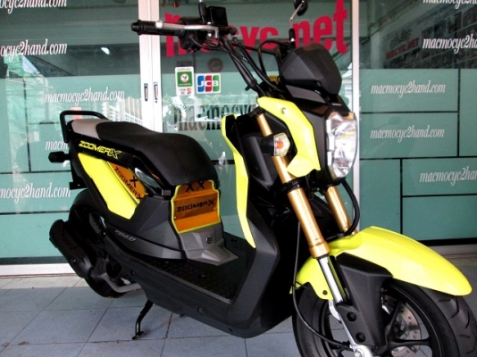 ZOOMER สีเหลืองดำ สีใหม่ลายใหม่ล่าสุด ไมล์สีดำ รถเดือน ก.ค. ปี 57 ไมล์ 3 พันโล ของแถม 3 รายการ 39900