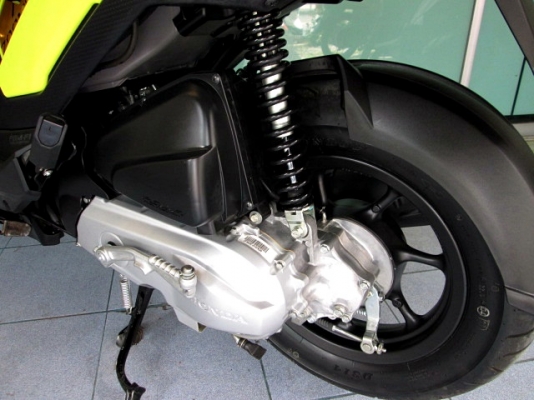 ZOOMER สีเหลืองดำ สีใหม่ลายใหม่ล่าสุด ไมล์สีดำ รถเดือน ก.ค. ปี 57 ไมล์ 3 พันโล ของแถม 3 รายการ 39900