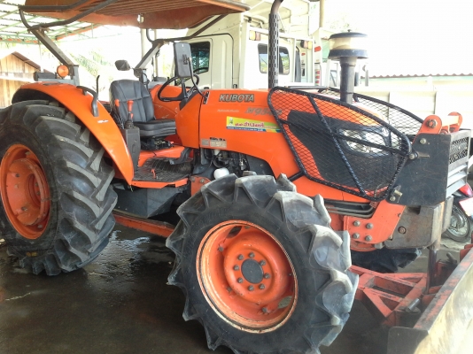 ขาย แทรกเตอร์ KUBOTA M 9540  สภาพเติมๆ เครื่องดี เกียร์ดี ถูกๆ สวยๆ
