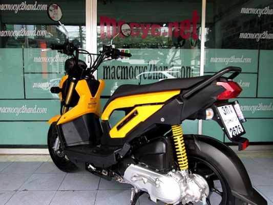 ZOOMER สีเหลืองดำ สีรุ่นใหม่ รถเดือน กันยายน ปี 2557 ไมล์ 5 พันโล   ของแถม 2 รายการ 38900