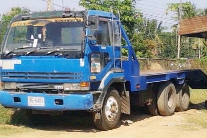 NISSAN UD CD45V 275 HP PE6 สิบล้อ 2 เพลา เทรลเลอร์ท้ายลาดขึ้นรถแบ็คโฮร CAT 320 ได้สบายเลยครับ เครื่องแน่นกำลังแรงดีสุดๆไม่มีแตกไม่มีเยิ้มเลยครับ ภายในเก๋งคอนโซลสวยครบ พวงมาลัยเพาเวอร์ ระบบเบรคทริ๊ปฟี้ครบครัน ช่วงล่างแน่นคัชซีใหญ่มากๆไม่มีแตกไม่มีบวมเลย ยา