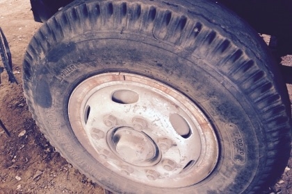 NISSAN UD CD45V 275 HP PE6 สิบล้อ 2 เพลา เทรลเลอร์ท้ายลาดขึ้นรถแบ็คโฮร CAT 320 ได้สบายเลยครับ เครื่องแน่นกำลังแรงดีสุดๆไม่มีแตกไม่มีเยิ้มเลยครับ ภายในเก๋งคอนโซลสวยครบ พวงมาลัยเพาเวอร์ ระบบเบรคทริ๊ปฟี้ครบครัน ช่วงล่างแน่นคัชซีใหญ่มากๆไม่มีแตกไม่มีบวมเลย ยา