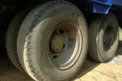 NISSAN UD CD45V 275 HP PE6 สิบล้อ 2 เพลา เทรลเลอร์ท้ายลาดขึ้นรถแบ็คโฮร CAT 320 ได้สบายเลยครับ เครื่องแน่นกำลังแรงดีสุดๆไม่มีแตกไม่มีเยิ้มเลยครับ ภายในเก๋งคอนโซลสวยครบ พวงมาลัยเพาเวอร์ ระบบเบรคทริ๊ปฟี้ครบครัน ช่วงล่างแน่นคัชซีใหญ่มากๆไม่มีแตกไม่มีบวมเลย ยา