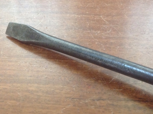 ขายไขควงปะกับด้ามไม้โบราณ IRWIN 10 1/2"