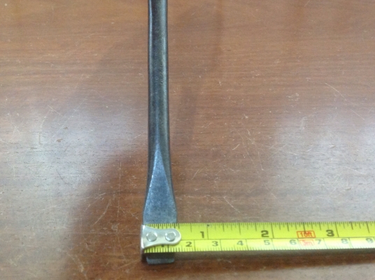 ขายไขควงปะกับด้ามไม้โบราณ IRWIN 10 1/2" ขายไขควงปะกับด้ามไม้โบราณ IRWIN 10 1/2"