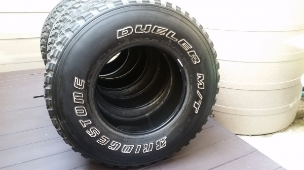 ขายยาง Bridgestone M/T 235 85 ขอบ 16 สภาพทำยางอะไหล่ครับ