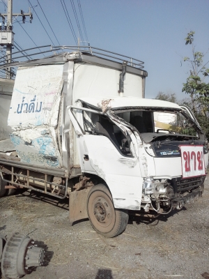 ขาย 6ล้อisuzu npr71l เครื่อง4HF1-xxx120แรง ก๊าซcng