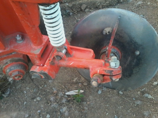 ขายผาน7ตราช้างตัวใหม่บัว11นิ้วแฮววีพาสใบเต็มของยังใหม่อยู่ไถไร่ได้แค่5ไร่เอง