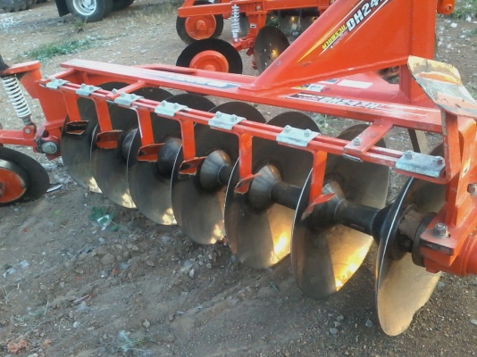 ขายผาน7ตราช้างตัวใหม่บัว11นิ้วแฮววีพาสใบเต็มของยังใหม่อยู่ไถไร่ได้แค่5ไร่เอง