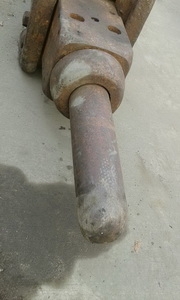 ขาย - หัวเจาะ หัวกระแทก breaker สำหรับรถขุด แบคโฮ pc 70-130 ใส่ได้หลายรุ่น ขาย - หัวเจาะ หัวกระแทก breaker สำหรับรถขุด แบคโฮ pc 70-130 ใส่ได้หลายรุ่น