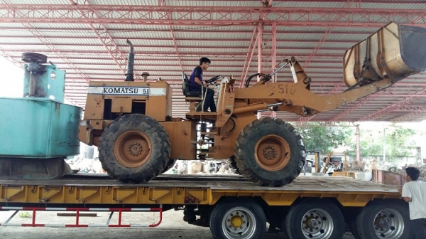 Komatsu 510 ไปอยู่ลพบุรีอีก 1 ลำ ช้าไม่ทันนะครับ!!บอกไว้ก่อน Komatsu 510 ไปอยู่ลพบุรีอีก 1 ลำ ช้าไม่ทันนะครับ!!บอกไว้ก่อน