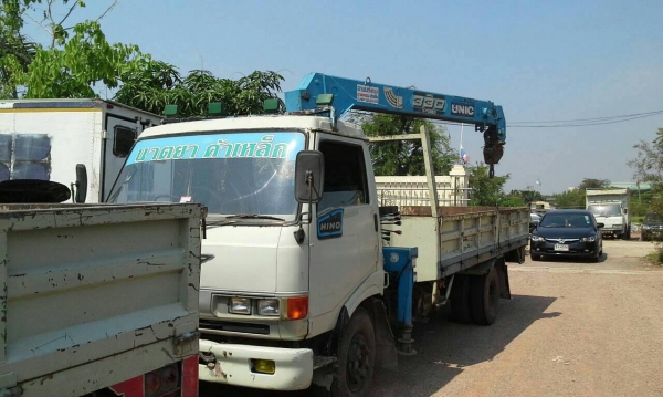 Hino6ล้อ FC(ซุปเปอร์เสี่ยแท้) ยาว 5.5ม. พร้อมเครน3ตัน 5เหลี่ยม ท้องวี 3ปอก 2ชัก เครื่องดี ครัทซีสวย รถพร้อมใช้งาน ขาย 490,000 บาท(ศุภากร081-4252943)