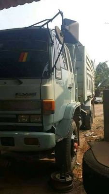 รถอีซูซุ  10  ล้อดั้ม  240  แรงม้า.  ปี 38   สนใจติดต่อ 081 - 6079515