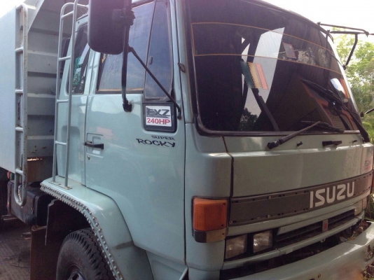 รถอีซูซุ  10  ล้อดั้ม  240  แรงม้า.  ปี 38   สนใจติดต่อ 081 - 6079515
