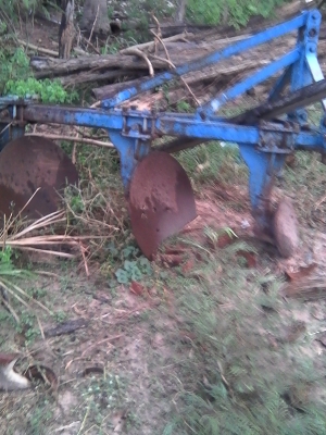 ผานรถไถรุ่น M และ ฟอร์ด