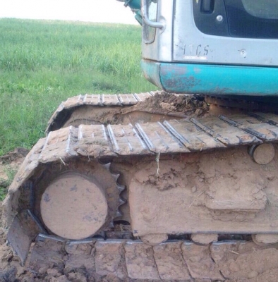 KOBELCO YN10 MARK 6 SUPER SK 200 รถบอดี้สวยเดิมสภาพดีมากพร้อมทำงานได้เลยครับ ใช้งาน 8,450 ชม. เครื่องยนต์เดิมๆปั๊มเดิมแห้งดีแรงดีไม่มีเยิ้มทำงานได้เร็วเดินเร็วใช้งานคล่อง ภายในเก๋งสะอาด แอร์เย็น ภายนอกบอดีบูมอาร์มสวยๆ เอวแน่น ช่วงล่างโซ่บูทใบแทรกสภาพดีประ