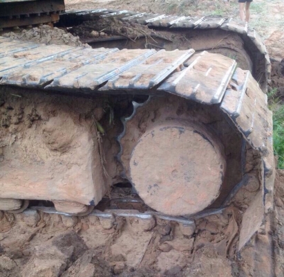 KOBELCO YN10 MARK 6 SUPER SK 200 รถบอดี้สวยเดิมสภาพดีมากพร้อมทำงานได้เลยครับ ใช้งาน 8,450 ชม. เครื่องยนต์เดิมๆปั๊มเดิมแห้งดีแรงดีไม่มีเยิ้มทำงานได้เร็วเดินเร็วใช้งานคล่อง ภายในเก๋งสะอาด แอร์เย็น ภายนอกบอดีบูมอาร์มสวยๆ เอวแน่น ช่วงล่างโซ่บูทใบแทรกสภาพดีประ