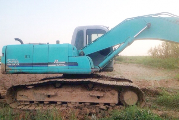 KOBELCO YN10 MARK 6 SUPER SK 200 รถบอดี้สวยเดิมสภาพดีมากพร้อมทำงานได้เลยครับ ใช้งาน 8,450 ชม. เครื่องยนต์เดิมๆปั๊มเดิมแห้งดีแรงดีไม่มีเยิ้มทำงานได้เร็วเดินเร็วใช้งานคล่อง ภายในเก๋งสะอาด แอร์เย็น ภายนอกบอดีบูมอาร์มสวยๆ เอวแน่น ช่วงล่างโซ่บูทใบแทรกสภาพดีประ