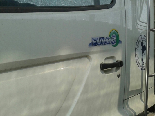 รถฮีโน่ 10 ล้อ ( หลังถนน )  251 แรงม้า. ปี 56   ( รถวิ่ง 3,xxx กม. )   สนใจติดต่อ 081 - 6079515