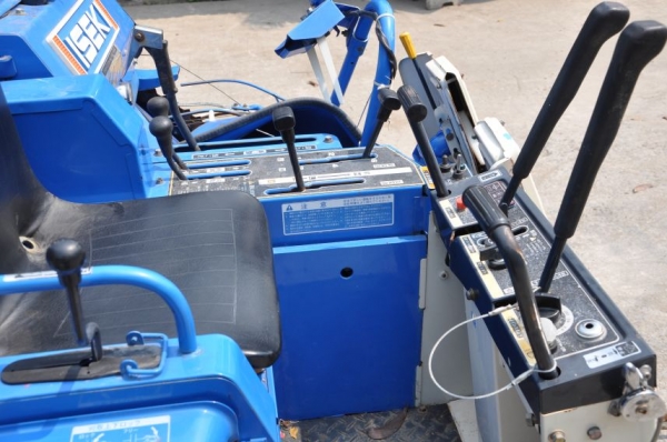 ขายรถเกี่ยว นวดข้าวISEKI ดีเซล2สูบ สวยเดิมจากญี่ปุ่น 58,000เท่านั้น!!