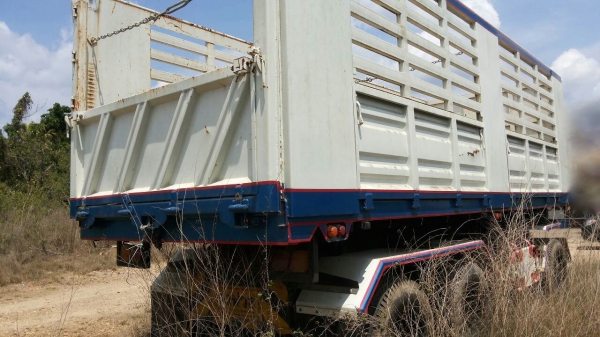 ขายหางพ่วง 3  เพลา. แท้.  / อู่ เชียรการช่าง.  สนใจติดต่อ  081 - 6079515