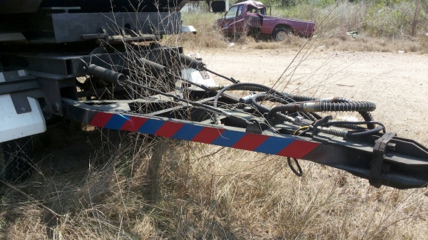 ขายหางพ่วง 3  เพลา. แท้.  / อู่ เชียรการช่าง.  สนใจติดต่อ  081 - 6079515