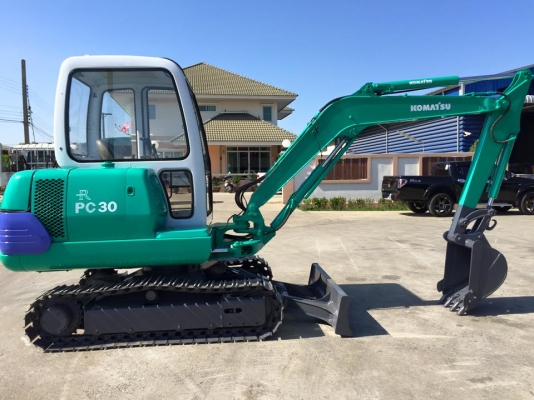 รถแบคโฮล KOMATSU PC30-7 มือสอง มีหัวเก๋ง นำเข้าญี่ปุ่น