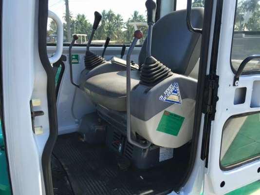 รถแบคโฮล KOMATSU PC30-7 มือสอง มีหัวเก๋ง นำเข้าญี่ปุ่น