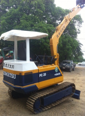 ขาย KOMATSU. Pc20-3.  เก่านอก แขนยาว บูมยาว. ขุดได้ลึก ยกสูง. เครื่องแน่น. รถพร้อมใช้งาน รถนำเข้า เอกสารซื้อขายครบ สนใจ. 096-3268553 ช่างเบนซ์ ID LINE 0963268553