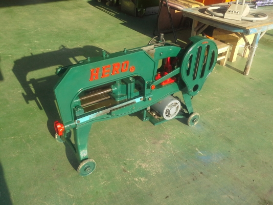 เครื่องเลื่อย HERO 14 นิ้ว สภาพสวยมากๆครับ สวยจริงๆ ใช้ไฟบ้าน พร้อมใช้งาน